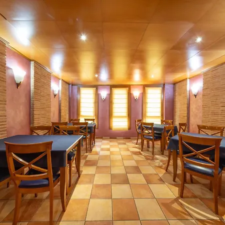 Guest house Sin Recep24h Puerta De La - Pet Friendly & Restaurante 3*