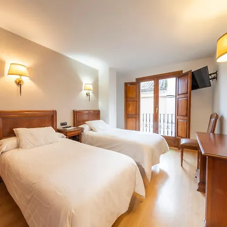 Guest house Sin Recep24h Puerta De La - Pet Friendly & Restaurante
