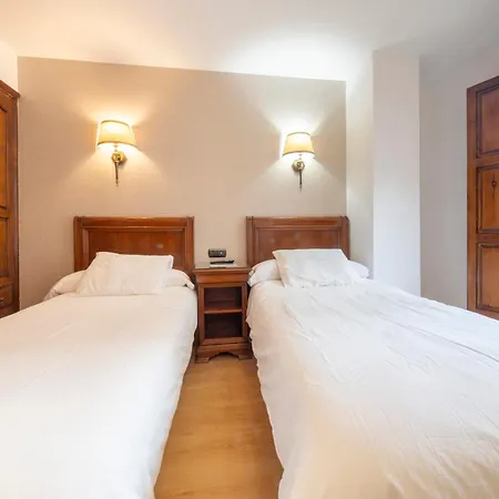 Sin Recep24h Puerta De La - Pet Friendly & Restaurante Guest house