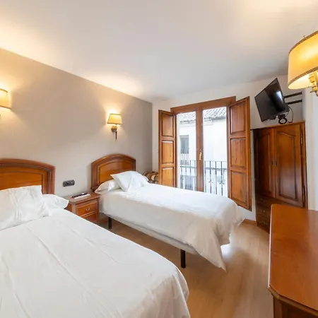 Gasthuis Sin Recep24h Puerta De La - Pet Friendly & Restaurante