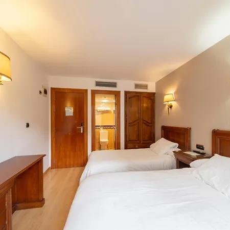 Sin Recep24h Puerta De La - Pet Friendly & Restaurante Guest house 3*