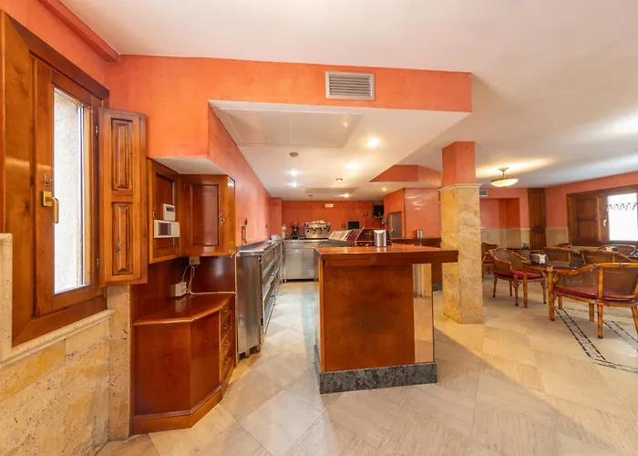 Sin Recep24h Puerta De La - Pet Friendly & Restaurante 3*