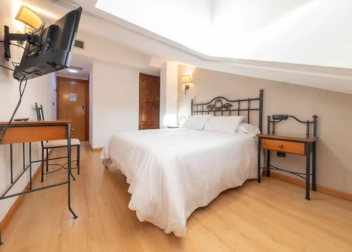 Sin Recep24h Puerta De La - Pet Friendly & Restaurante Vendégház 3*