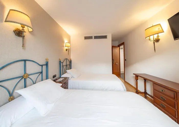 Sin Recep24h Puerta De La - Pet Friendly & Restaurante Almazán