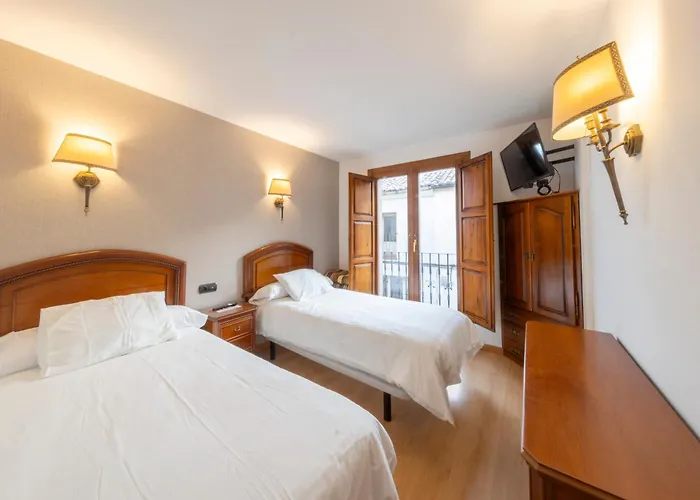 Vendégház Sin Recep24h Puerta De La - Pet Friendly & Restaurante